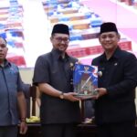Plt Bupati Bekasi Dukung Pembentukan Raperda Perlindungan Guru