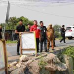 Plt Bupati Asep Surya Atmaja Pastikan Tiga Titik Jalan Amblas di Cibitung Segera Diperbaiki