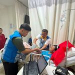Responsif Layani Warga Sakit, Tim Adminduk Cikarang Pusat Jemput Bola Perekaman E-KTP di Rumah Sakit