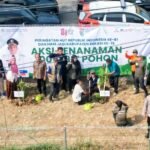 Cegah Kembali Bangli, Pemkab Bekasi Tanam 100 Pohon di Eks Lahan Penertiban Kalimalang